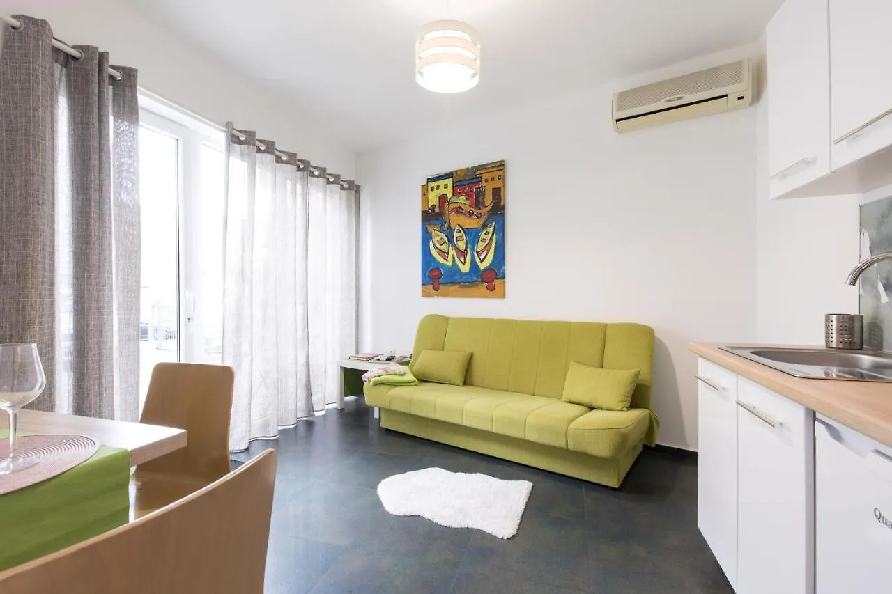 Apartment Lauro Opatija, Ground Floor, Parking, Near Sea Croatia