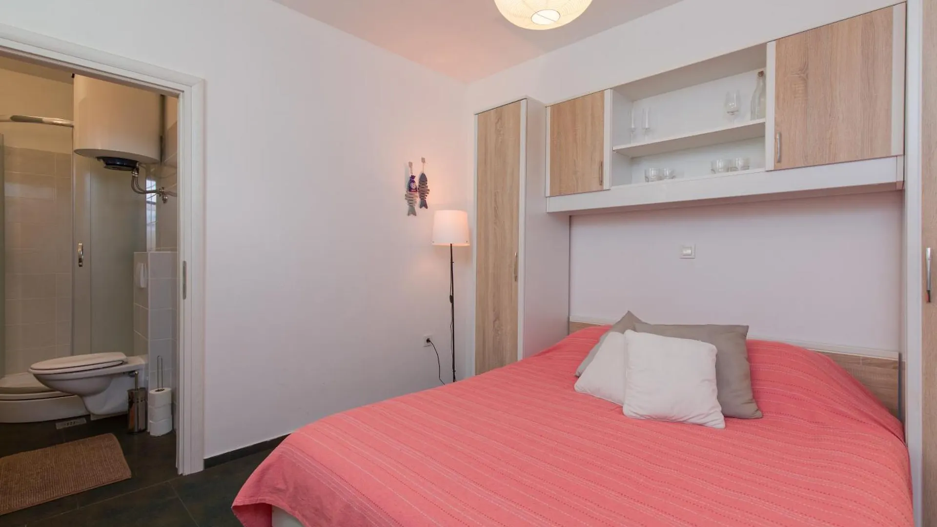 Apartment Lauro Opatija, Ground Floor, Parking, Near Sea 0*, Opatija Croatia